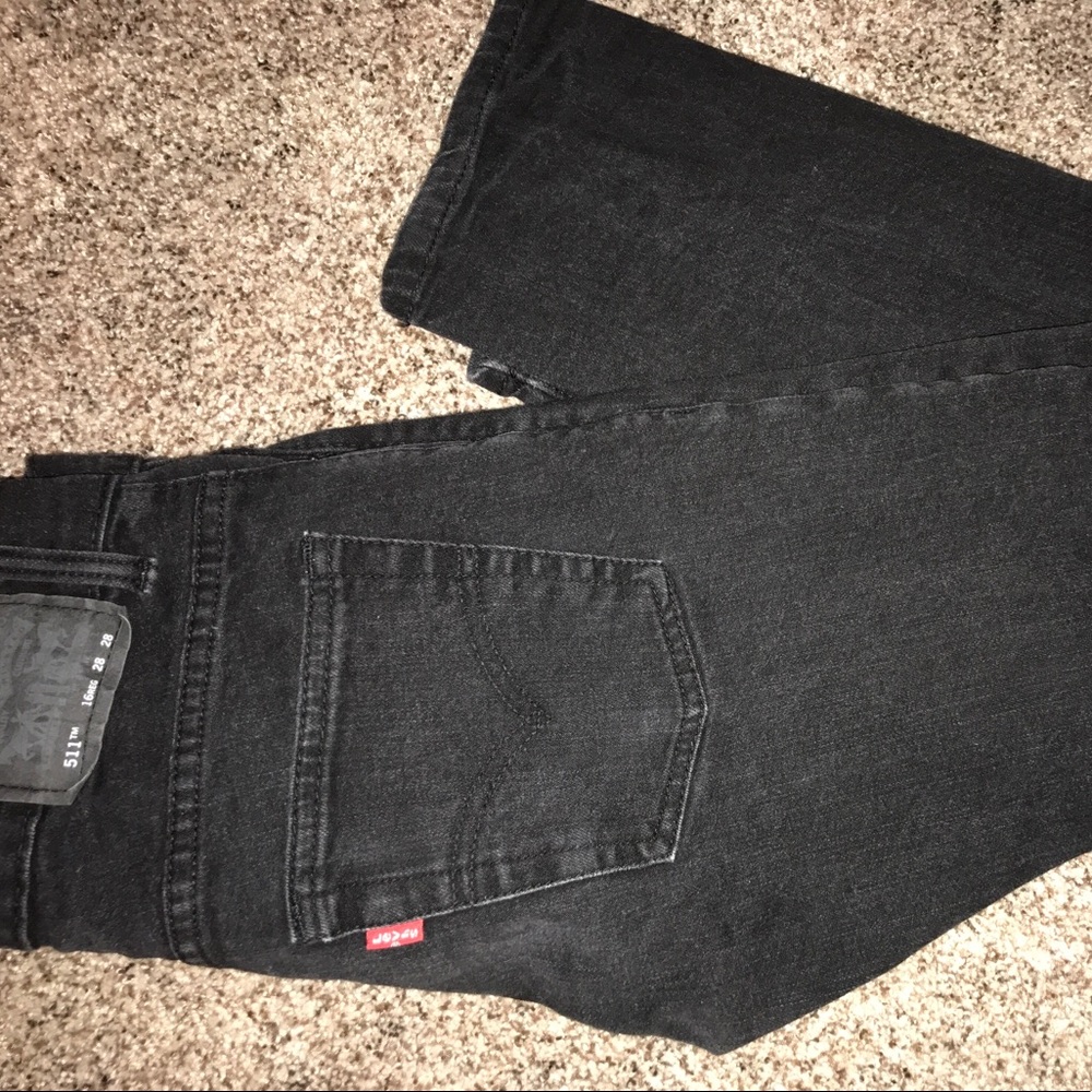 Black straight leg levi’s. Girls size 16